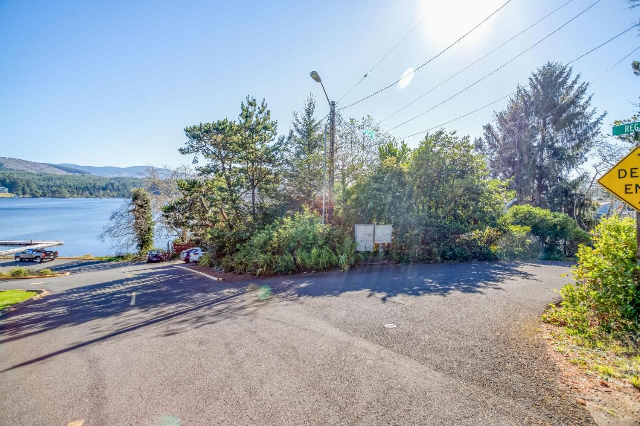 Regatta Park Lake House Λίνκολν Σίτι Εξωτερικό φωτογραφία