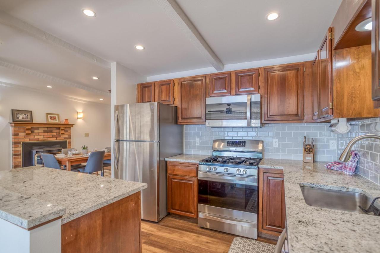 Regatta Park Lake House Λίνκολν Σίτι Εξωτερικό φωτογραφία