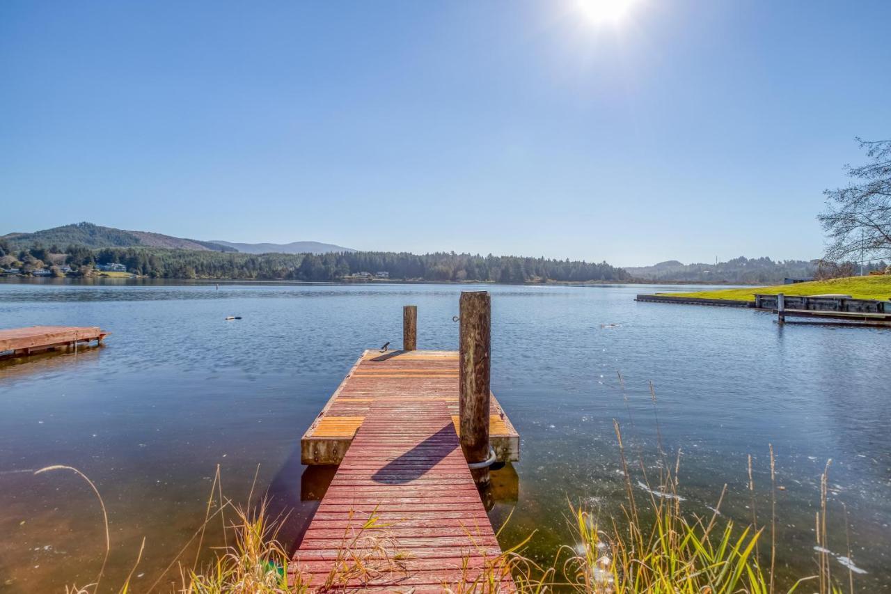 Regatta Park Lake House Λίνκολν Σίτι Εξωτερικό φωτογραφία